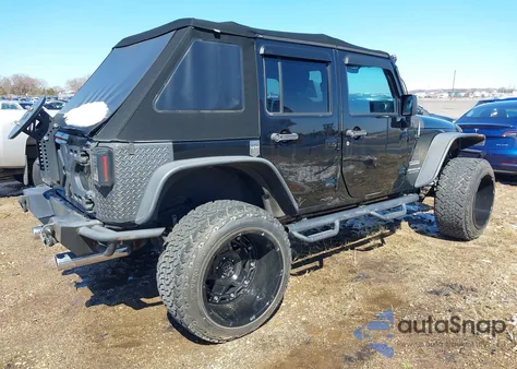 2016 Jeep Wrangler Unlimited Sport z USA, uszkodzony, nr VIN 1C4BJWDG4GL106122